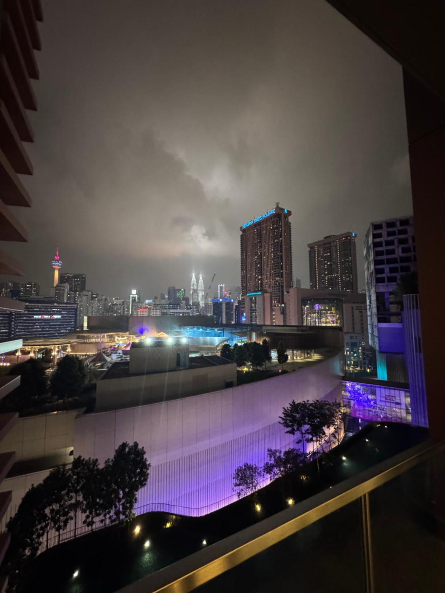 Infinity Pool Suite Bukit Bintang Lalaport Bbcc Kuala Lumpur Zewnętrze zdjęcie